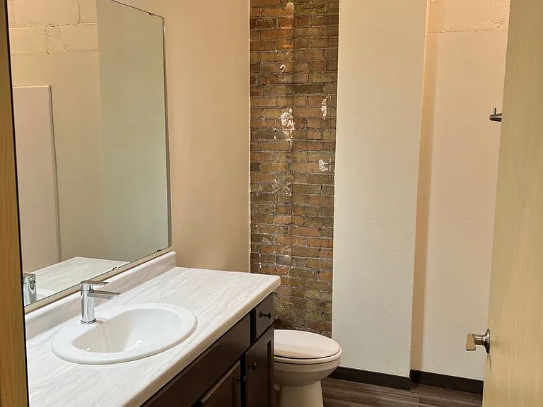 843 Washington Ave — Photo 13