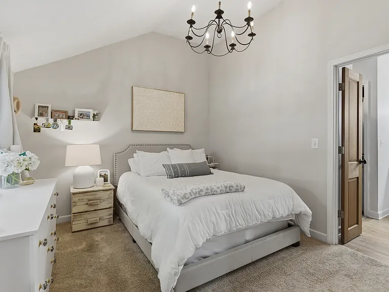 6115 Delmar St — Photo 15