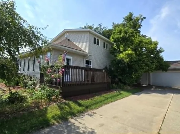 230 S Outer Dr, Bad Axe, MI 48413