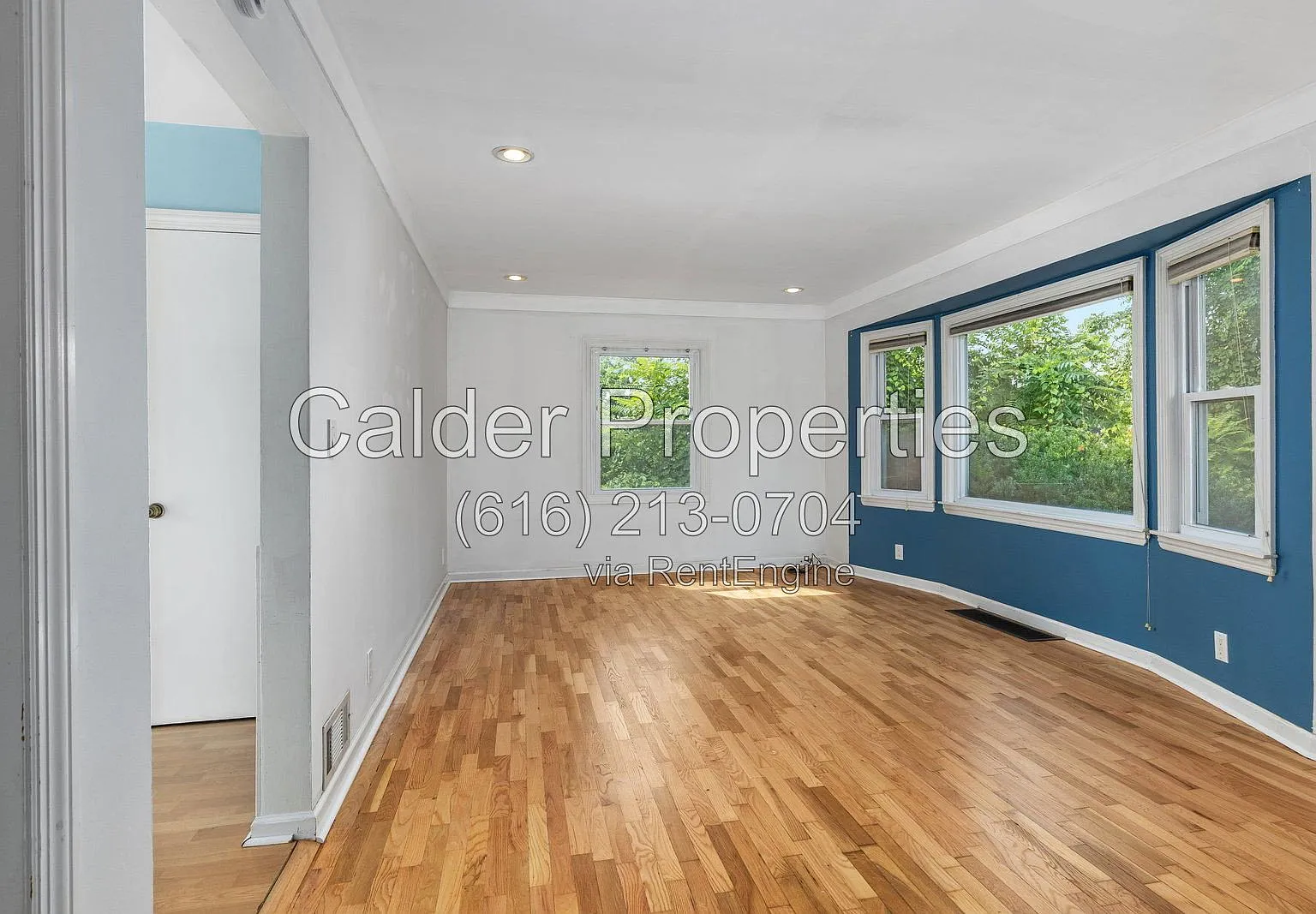 3 bed, 1.5 bath, 1200 sqft, $2,395 — Photo 3
