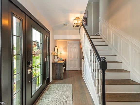 3rd image of 37 Wayland Dr
