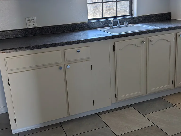 1714 Donald St — Photo 2