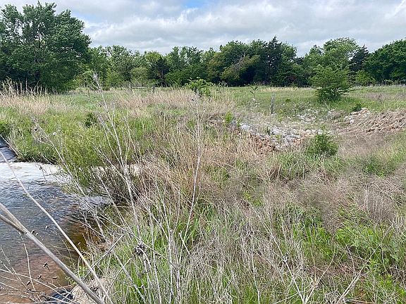 3rd image of 786 E County Road 65