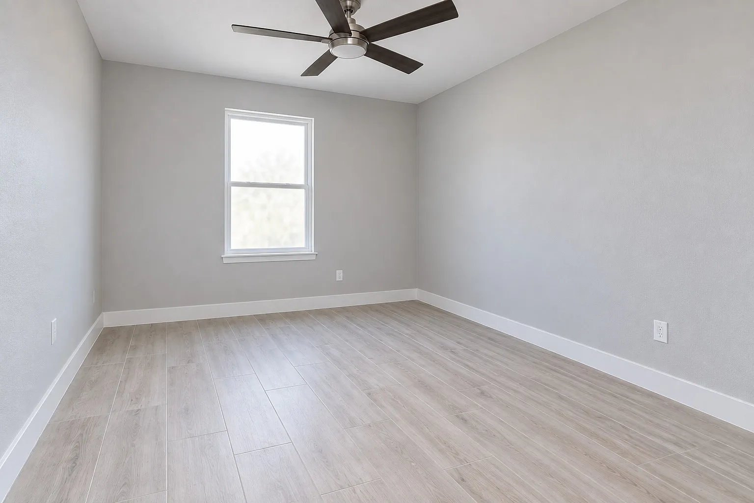 2 bed, 750 sqft, $1,400 — Photo 2