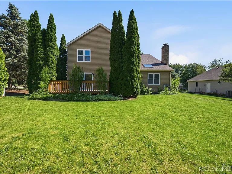 13 Saddlewood Ct — Photo 35
