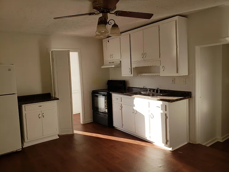 2806 Old Concord Rd SE — Photo 7