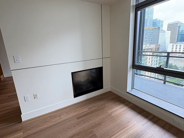 820 Blanchard St #1606 — Photo 29
