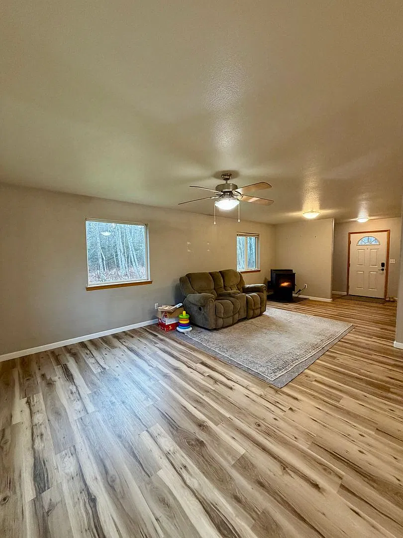 3 Bedroom 2.5 Bathroom Single Family Home in North Pole AK — Photo 4