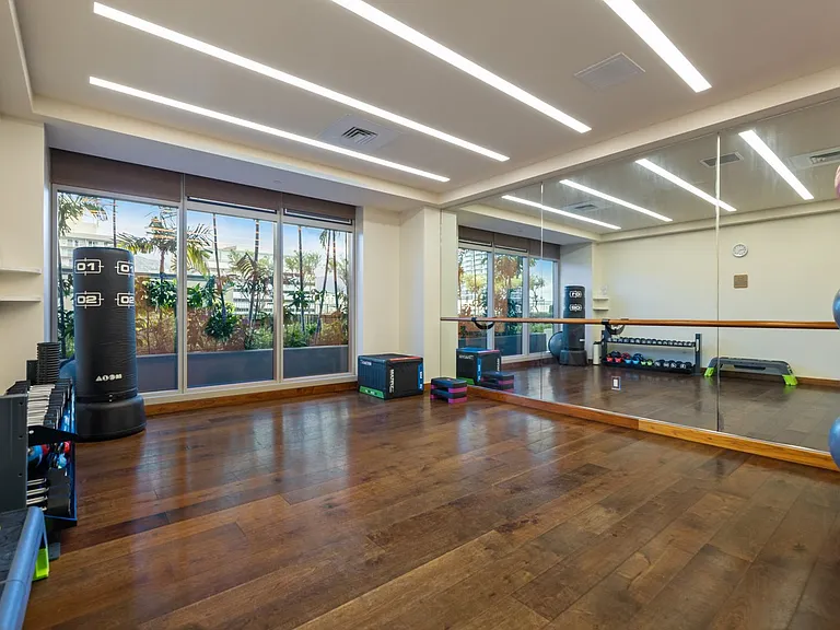 1555 Kapiolani Blvd #2000 — Photo 43
