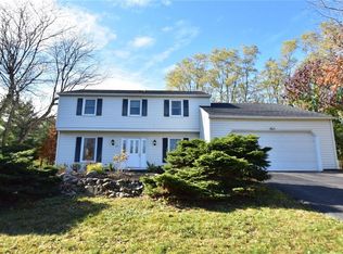 93 S Ridge Trl, Fairport, NY 14450