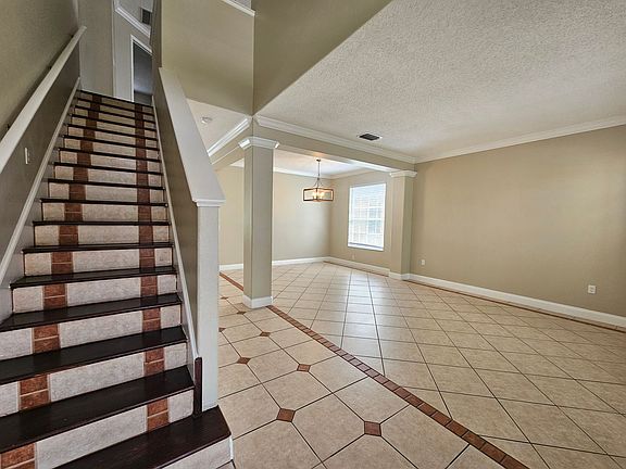 2nd image of 27639 Sky Lake Cir