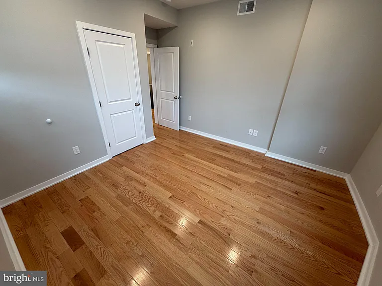 914 W Susquehanna Ave #18-2A — Photo 11