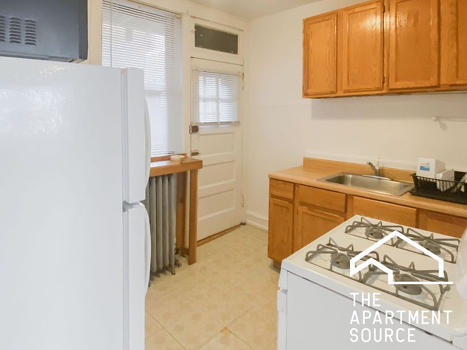 1st image of 2604 W Gunnison St #2