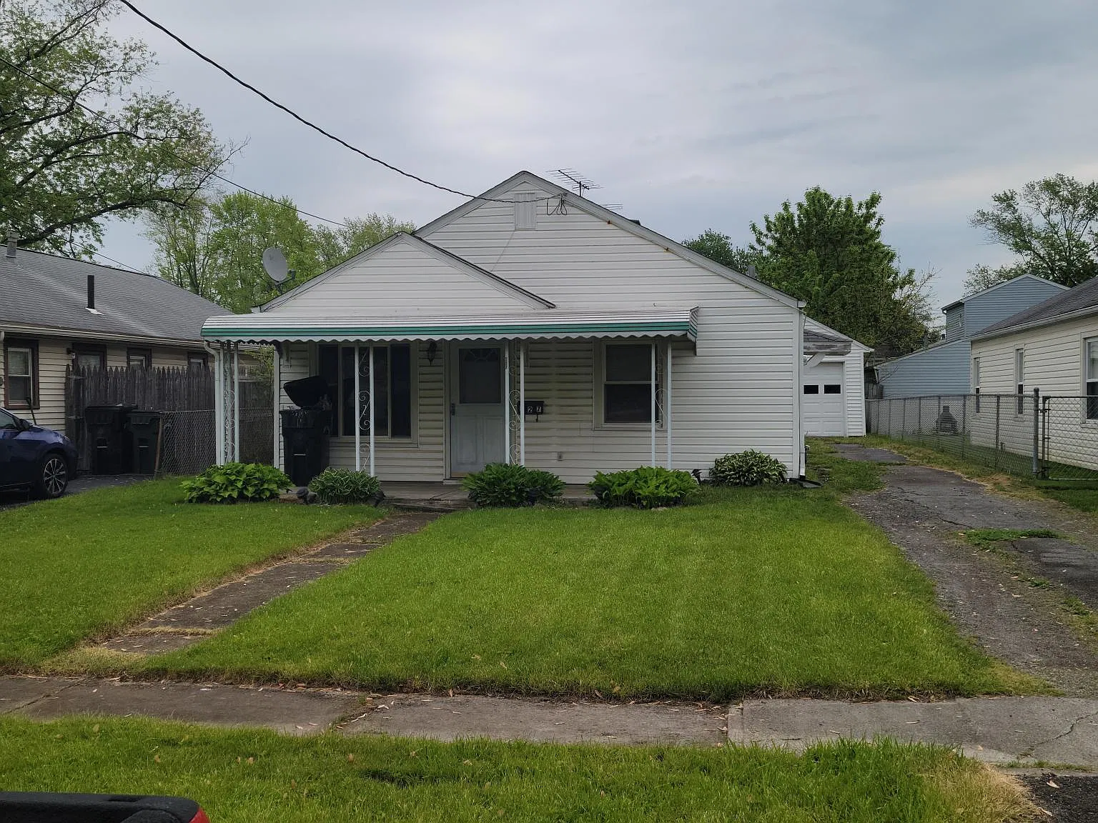 2 bed, 750 sqft, $1,050 — Photo 2