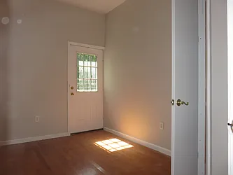 Rented by Rennit Inc.