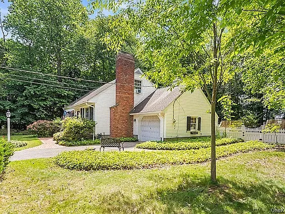 4 bed, $4,200 — Photo 2