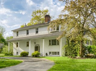 86 Maple St, Sterling, MA 01564