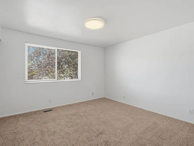 3671 W Cordele Cir — Photo 10
