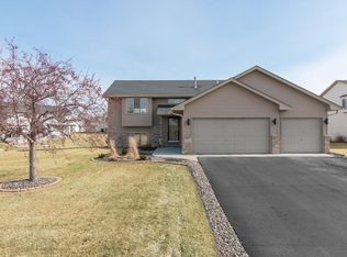 9190 Nevada Ave N, Brooklyn Park, MN 55445