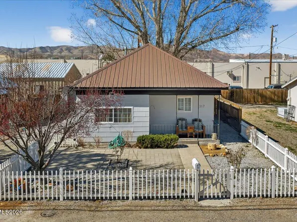 317 S Center St, Yerington, NV 89447