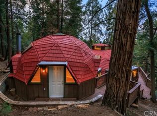 24021 Lakeview Dr, Crestline, CA 92325