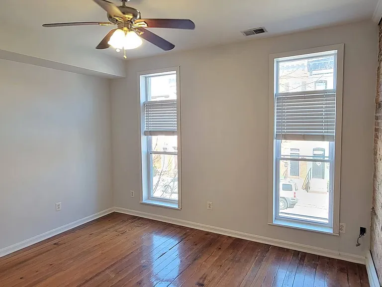 926 S Hanover St — Photo 23