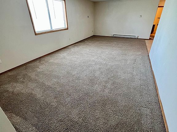 3rd image of 1711 1st St S APT 6
