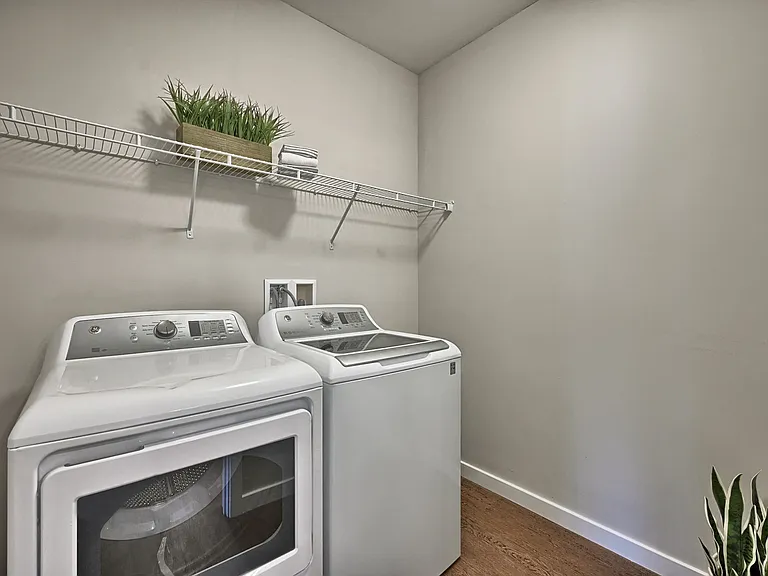 CenterPointe Apartments — Photo 12