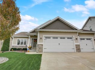 1005 Tara Ln, Waunakee, WI 53597
