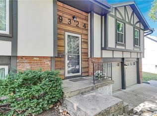 9324 Goddard St, Overland Park, KS 66214