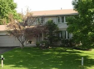 3020 Rosewood Ln N, Plymouth, MN 55441