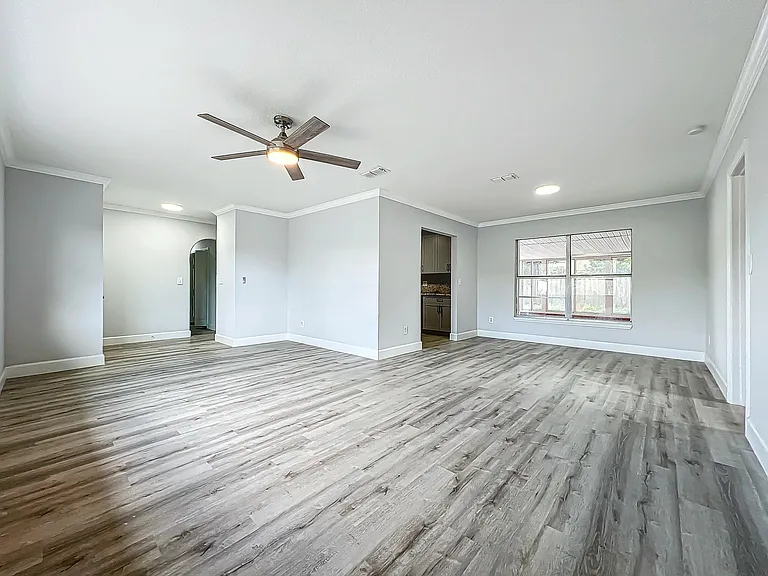 3230 Caulfield St — Photo 19