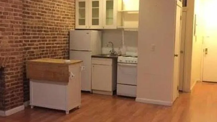 Rented by Nooklyn NYC LLC | media 34