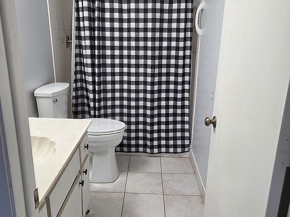 4th image of 5651 Rattlesnake Hammock Rd APT 301C