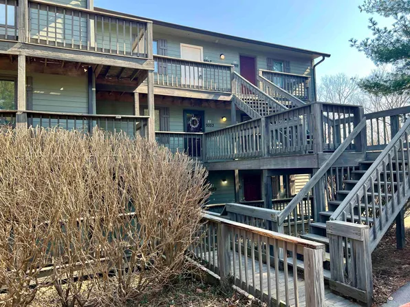 9365 S Pointe Retreat Dr #65, Bloomington, IN 47401