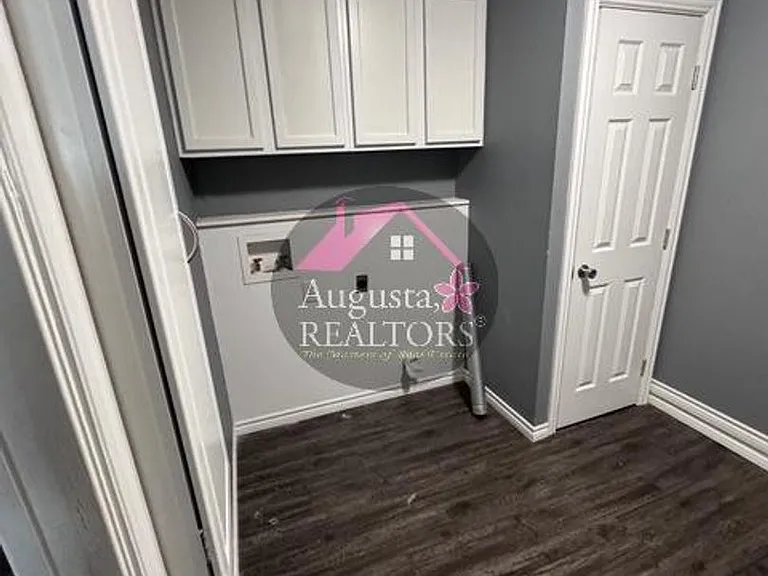 2626 Garfield Ave — Photo 18