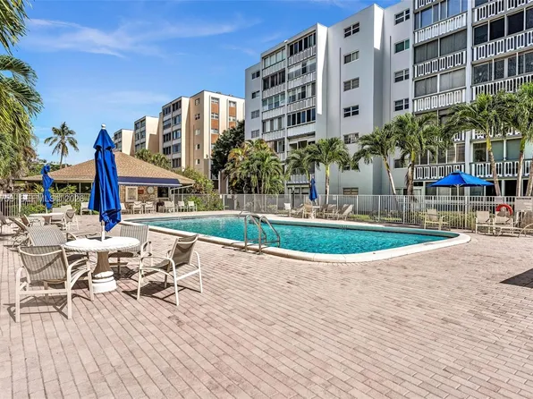 610 NE 12th Ave APT 206, Hallandale Beach, FL 33009