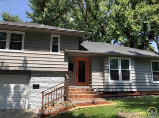 3726 SW Twilight Dr, Topeka, KS 66614