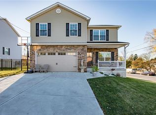 526 Tioga St, Catasauqua, PA 18032