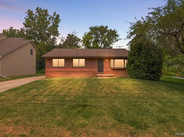 1754 Ruby Ave, Rochester Hills, MI 48309