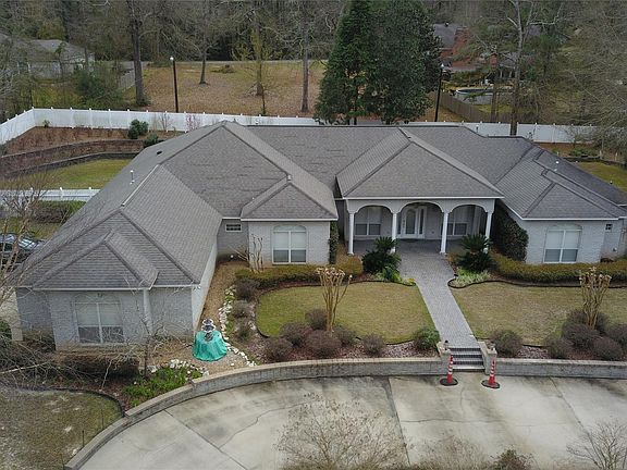 3rd image of 840 Hunterwood Dr