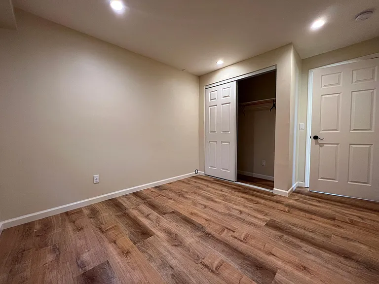 bedroom with closet