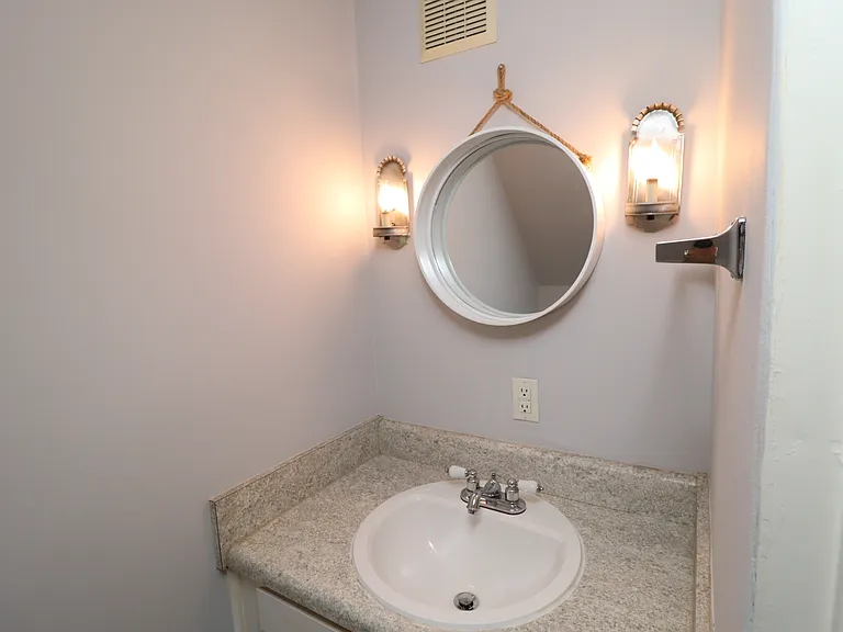 1000 Nichols Dr — Photo 12