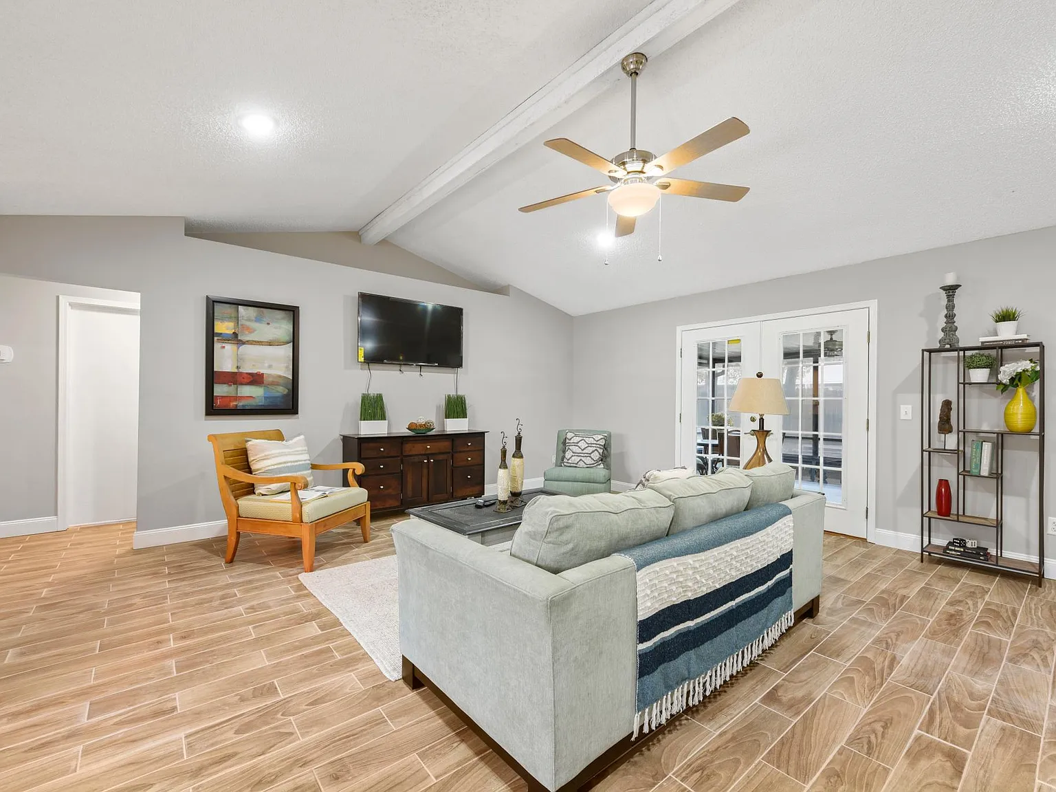11530 Sweetwater Oaks Dr W — Photo 2