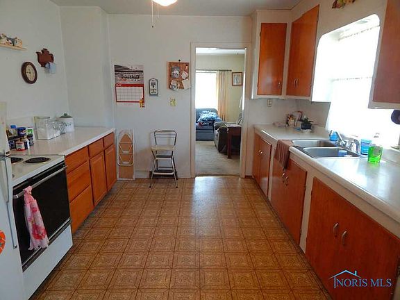 5th image of 5115 Winona Dr