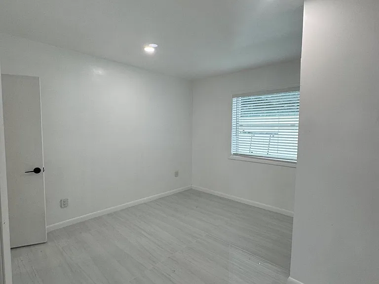 4591 Purdy Ln #8-8-8 — Photo 6
