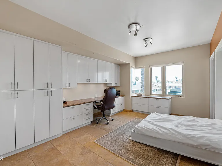 791 Mandalay Beach Rd — Photo 35