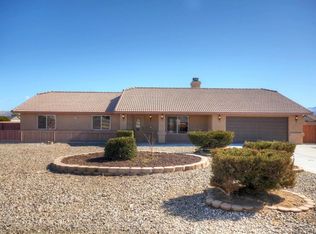 11999 Omak Rd, Apple Valley, CA 92308