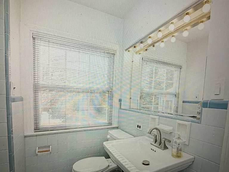 526 Williams Rd — Photo 16