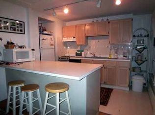 44 Bliss Mine Rd APT 5, Middletown, RI 02842